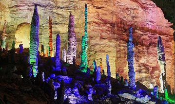 長(zhǎng)沙出發(fā)到黃龍洞、天門山二日游